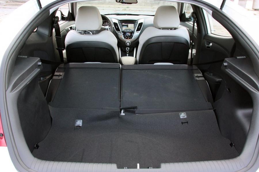  Hyundai Veloster 2011 года  (фото 107 из 184)